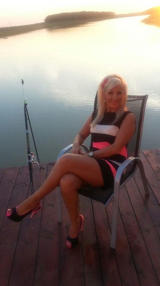 25P slut milf blonde