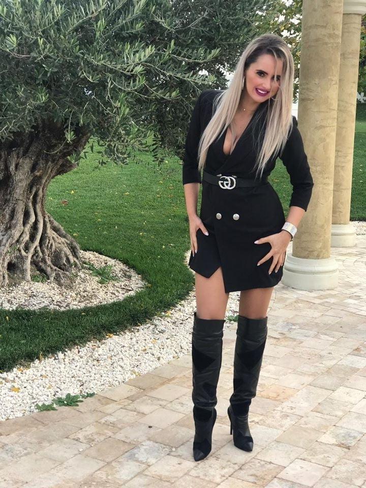 25P slut milf blonde