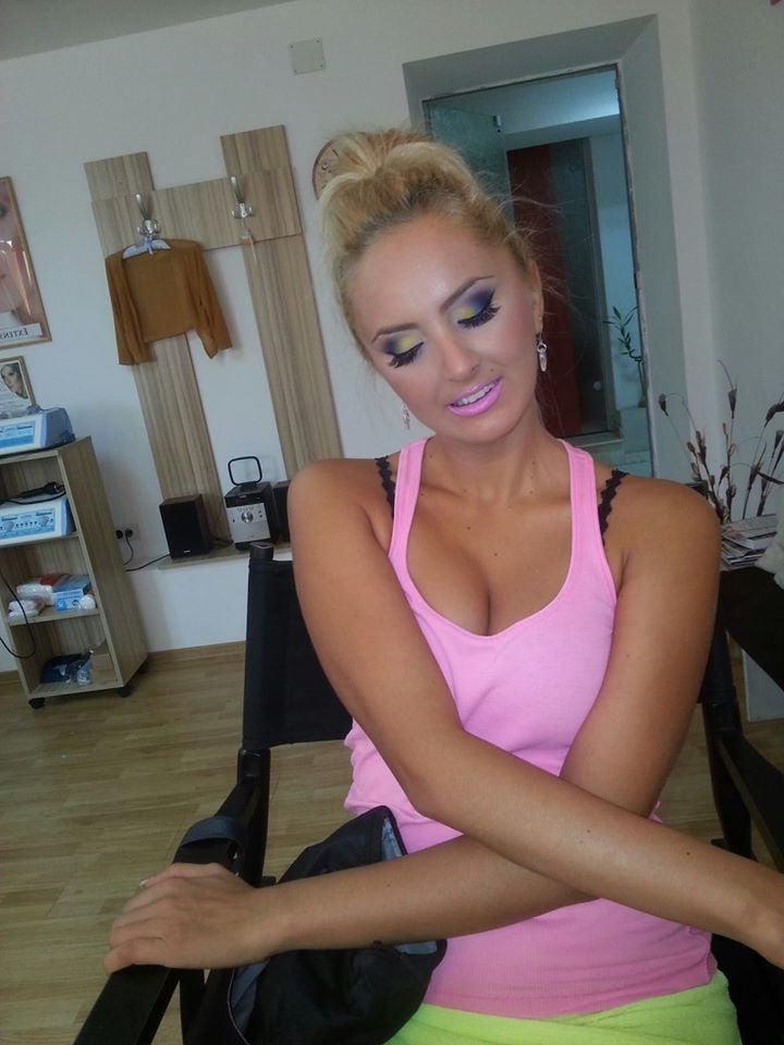 25P slut milf blonde