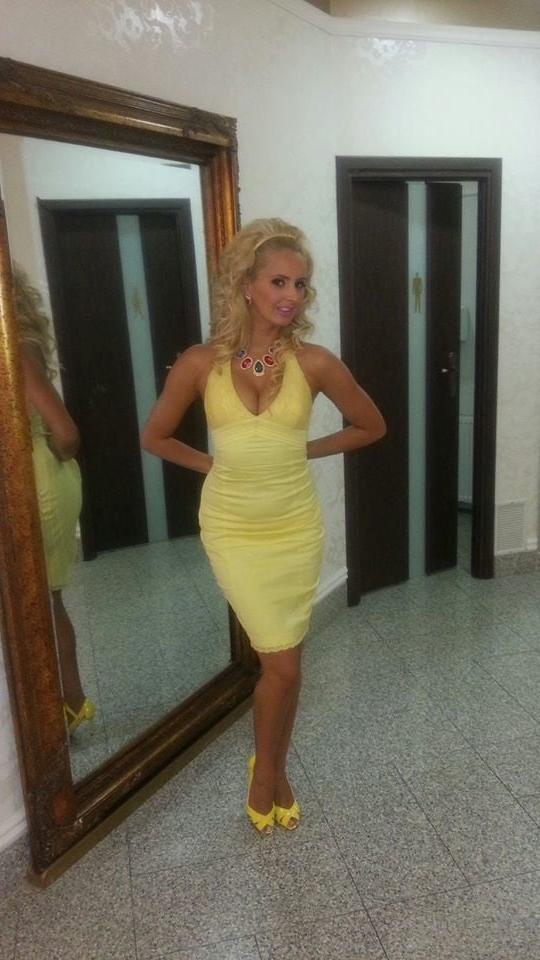 25P slut milf blonde