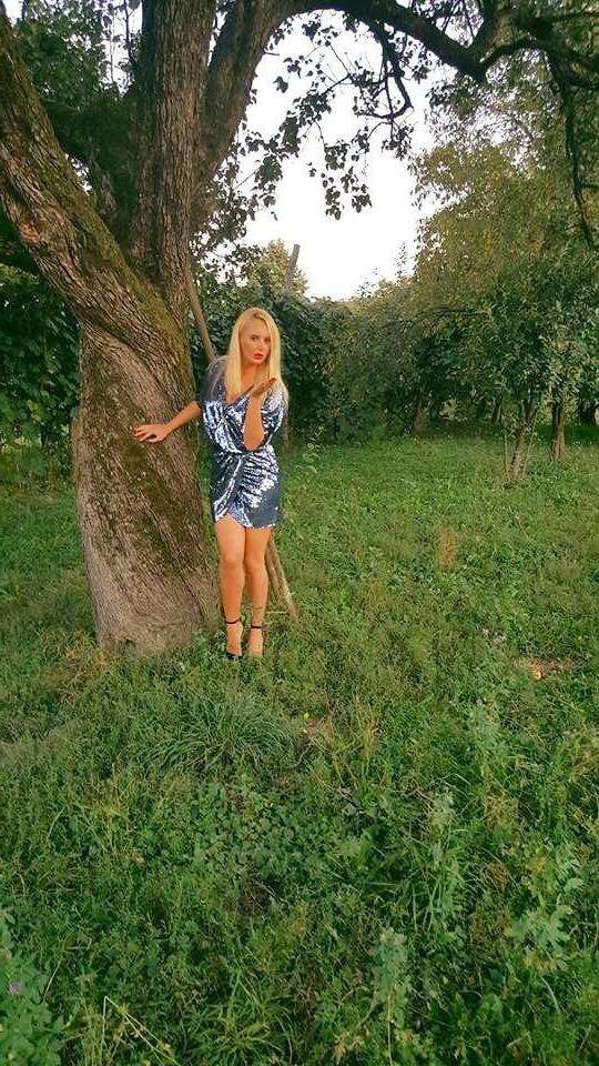 25P slut milf blonde