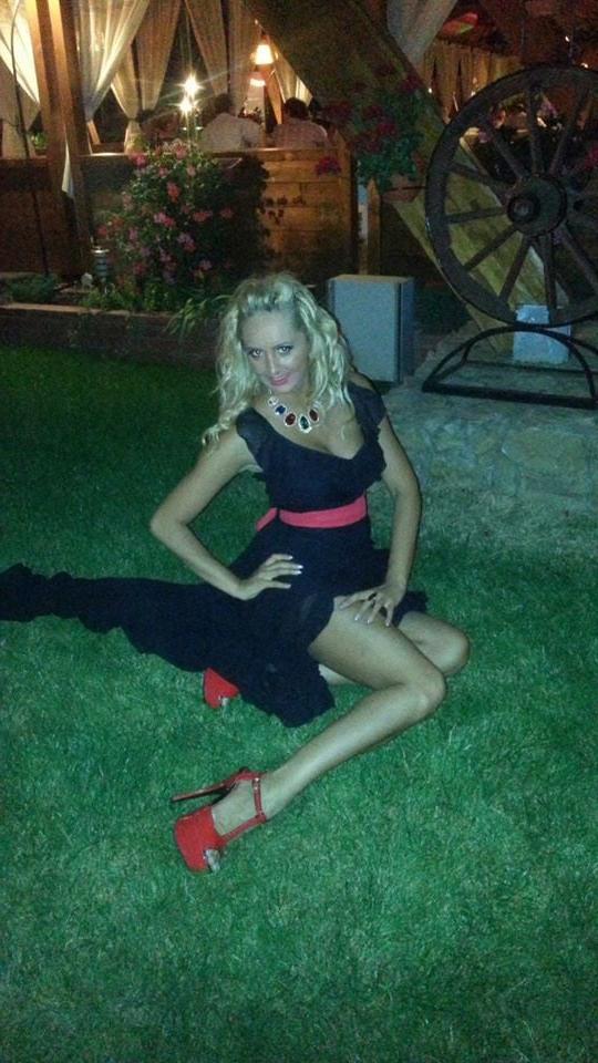 25P slut milf blonde