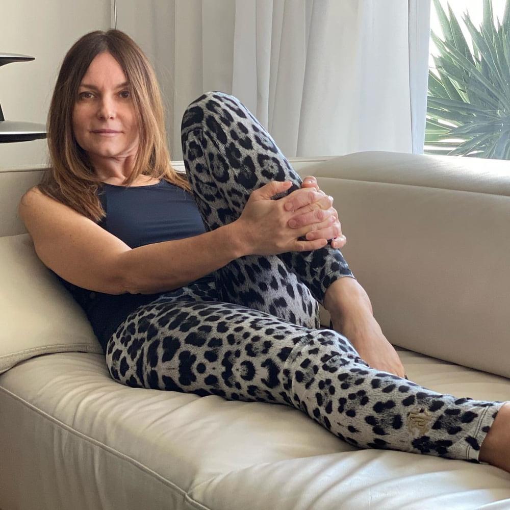 25P Amazing Milf 18