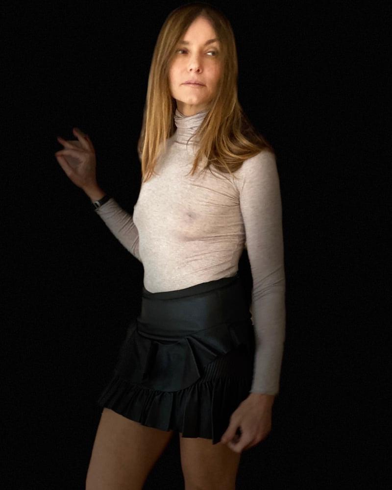 25P Amazing Milf 18