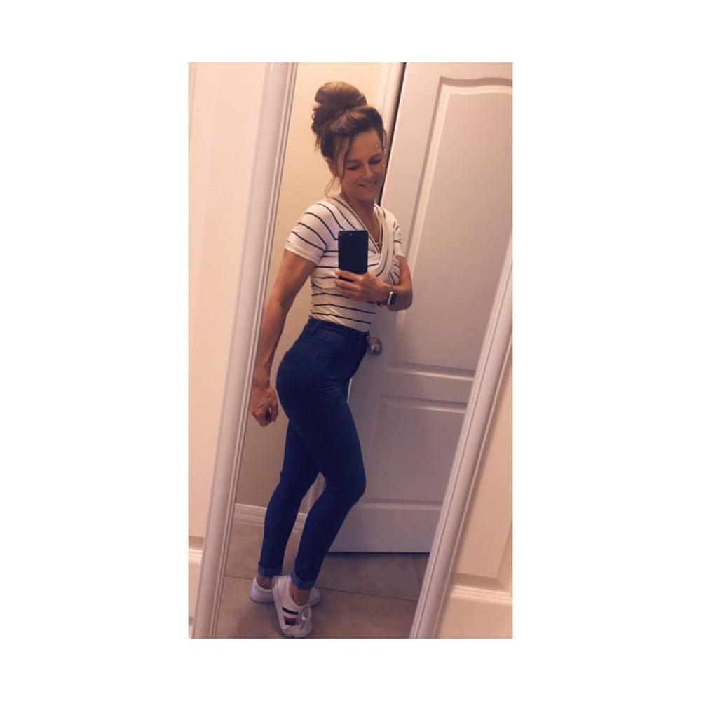 25P Amazing Milf 12