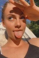 7P Julia exposes slut