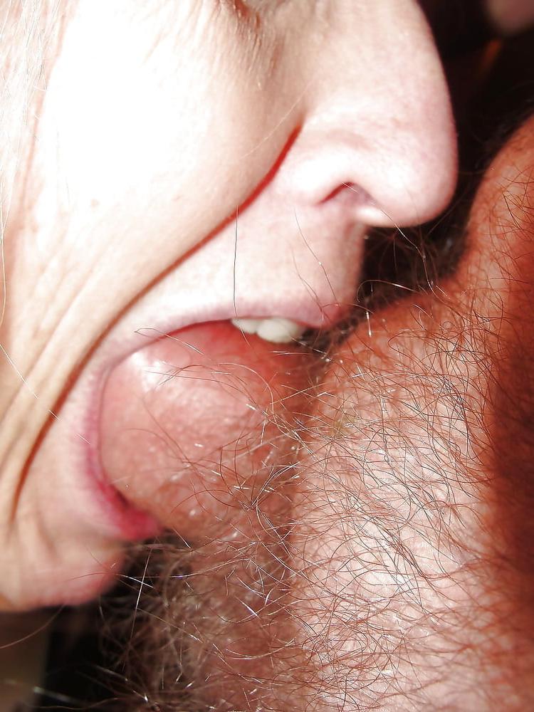 17P Horny Slut Sue Shows The Pussy