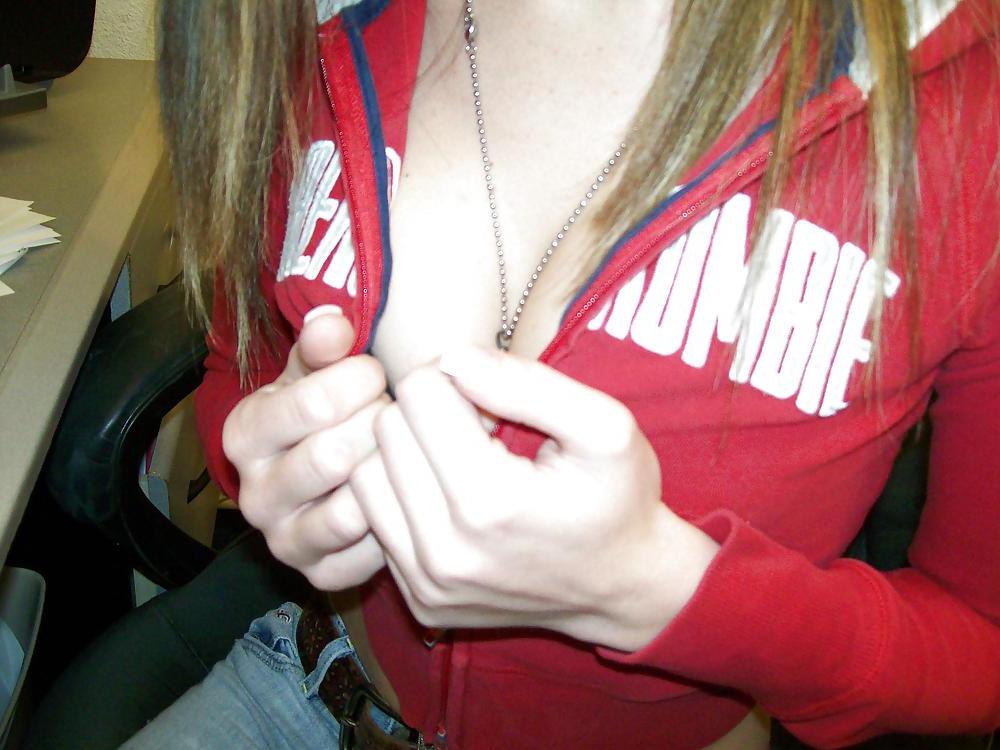 25P HOT AMATEUR TEEN 44