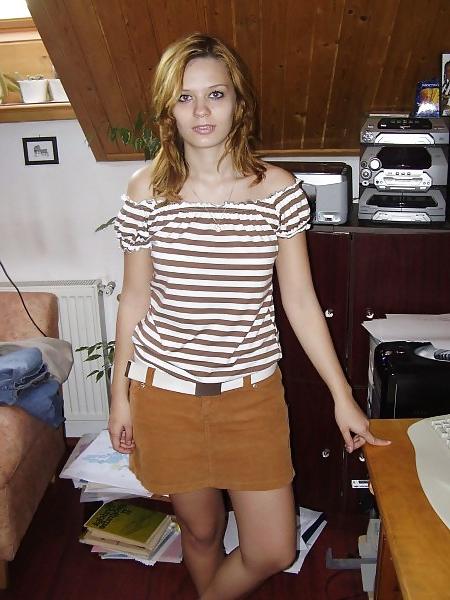 25P Sexy amateur teen Saskia