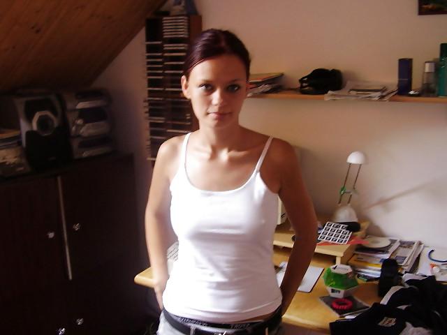 25P Sexy amateur teen Saskia