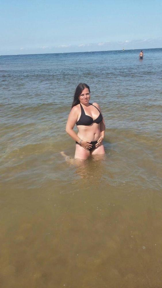 17P HOT SEXY MILF