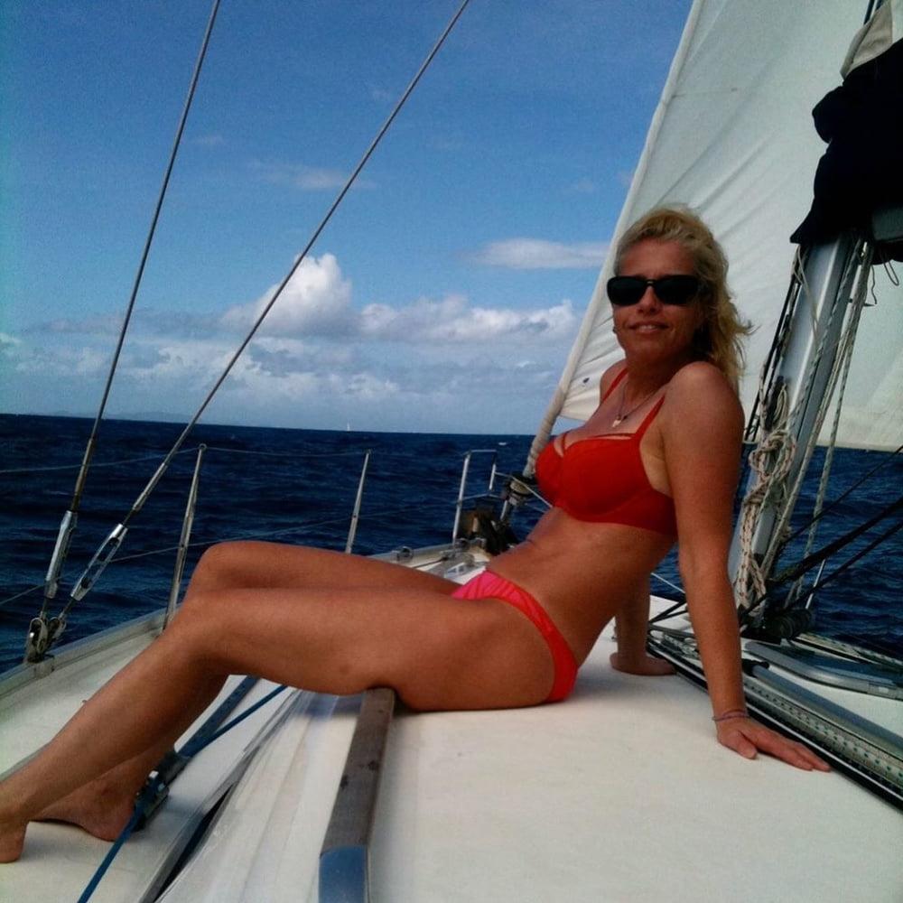 25P Amazing Milf 4