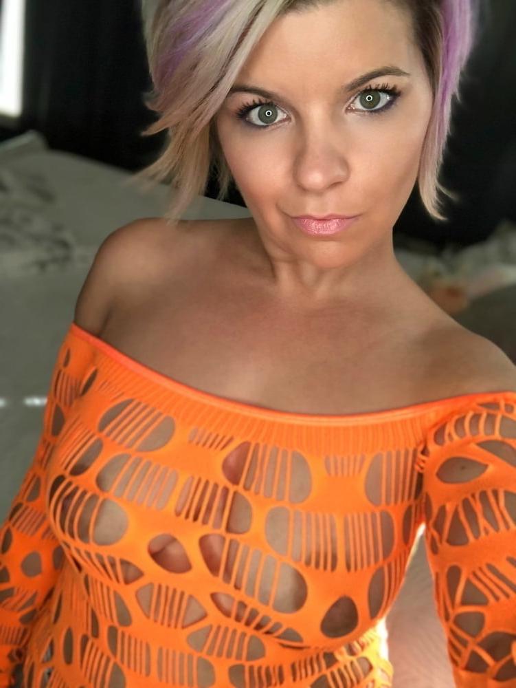 25P Famous Georgian Soccer MILF - AtlSoccerMom