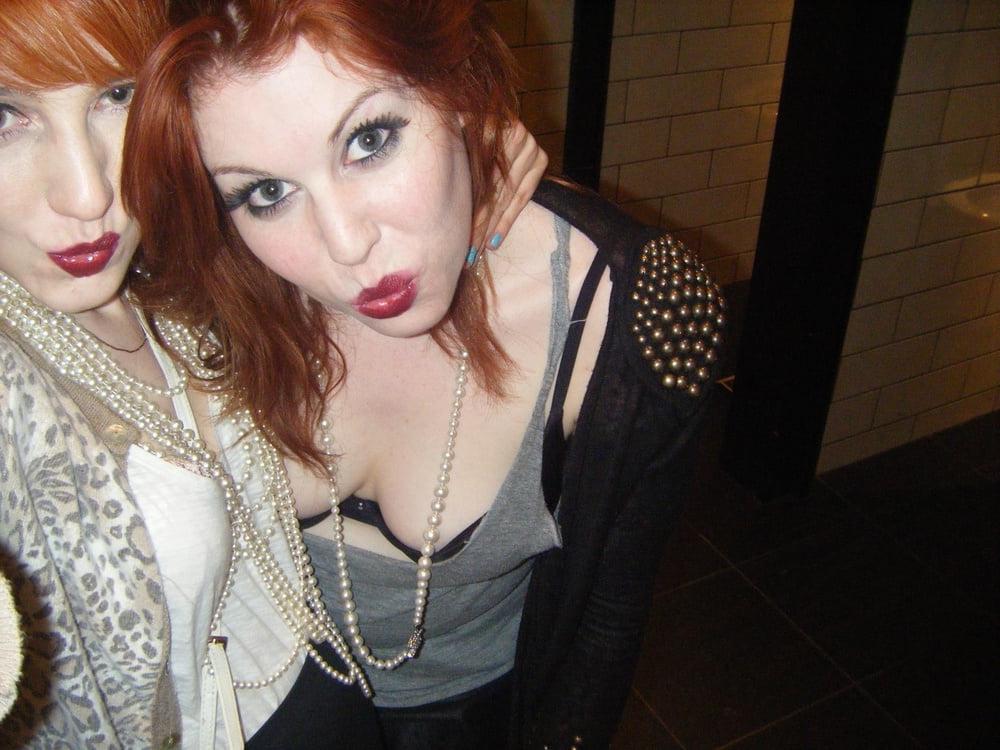 25P Renee, cute MILF