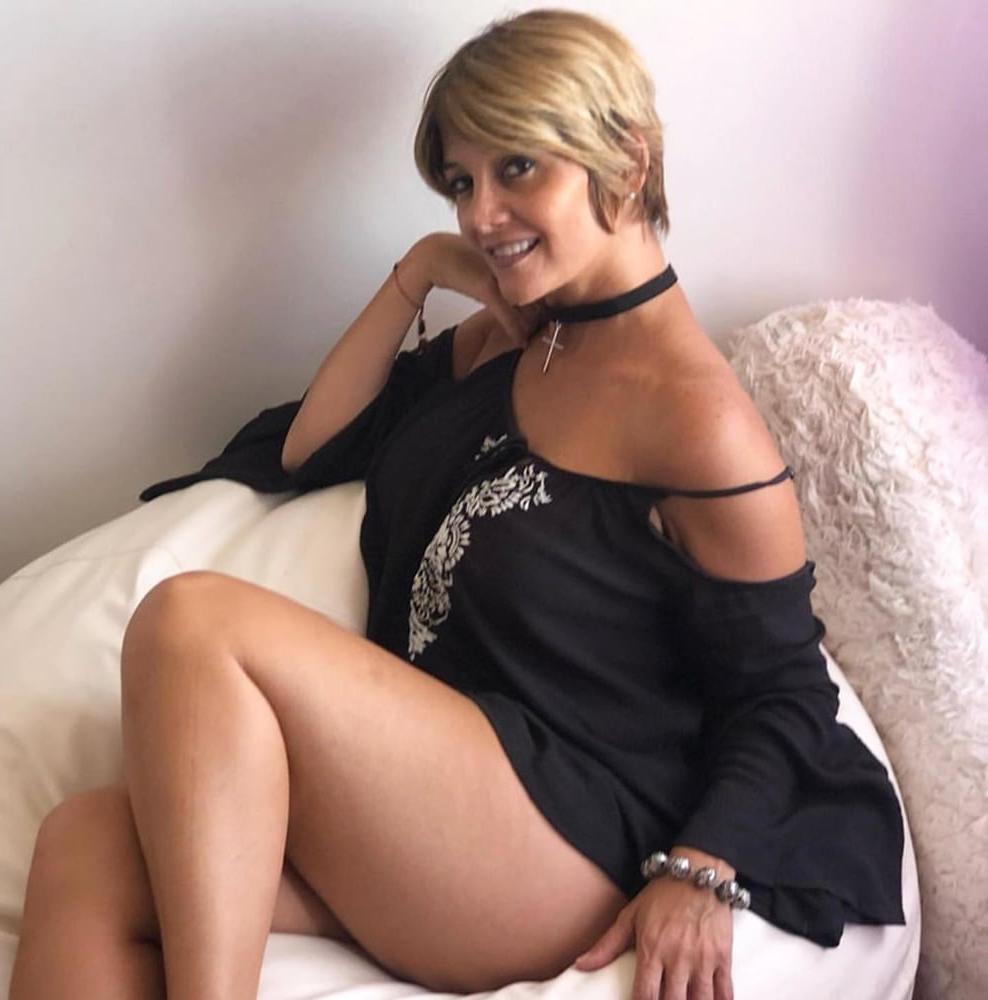 25P Amazing Milf 3