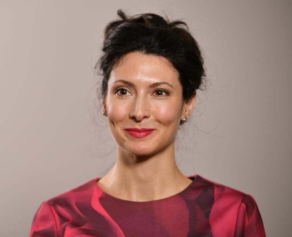 15P joanne fit milf slut professor