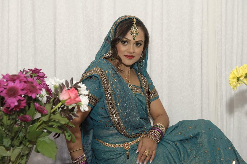 7P UK Bengali Paki Milf in Saree