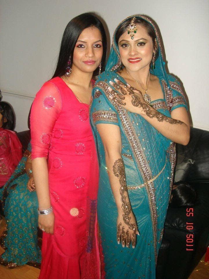 7P UK Bengali Paki Milf in Saree