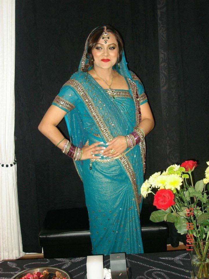 7P UK Bengali Paki Milf in Saree
