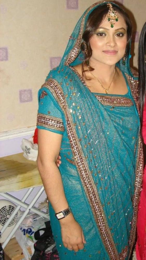 7P UK Bengali Paki Milf in Saree
