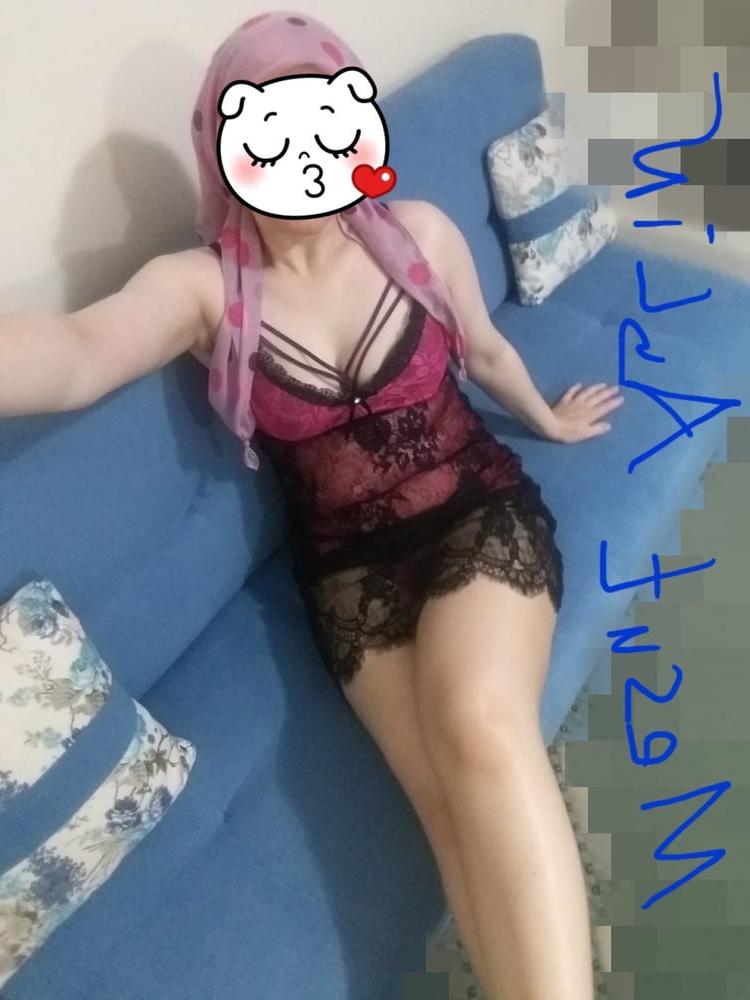 24P Turkish Upskirt Mom Aylin  Turbaned MILF
