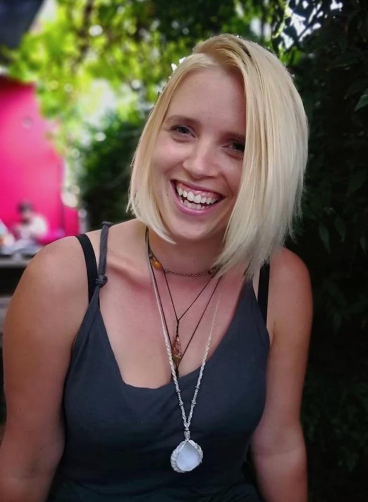20P Sarah, the 26 year old slut from London.