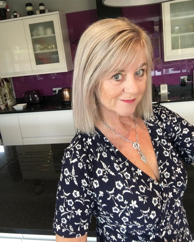 25P Amazing Milf 8