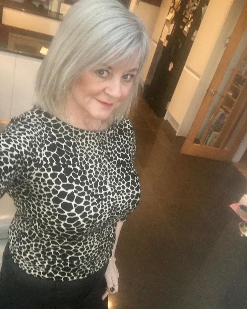 25P Amazing Milf 8