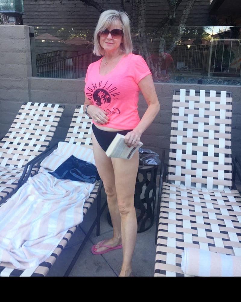 25P Amazing Milf 8