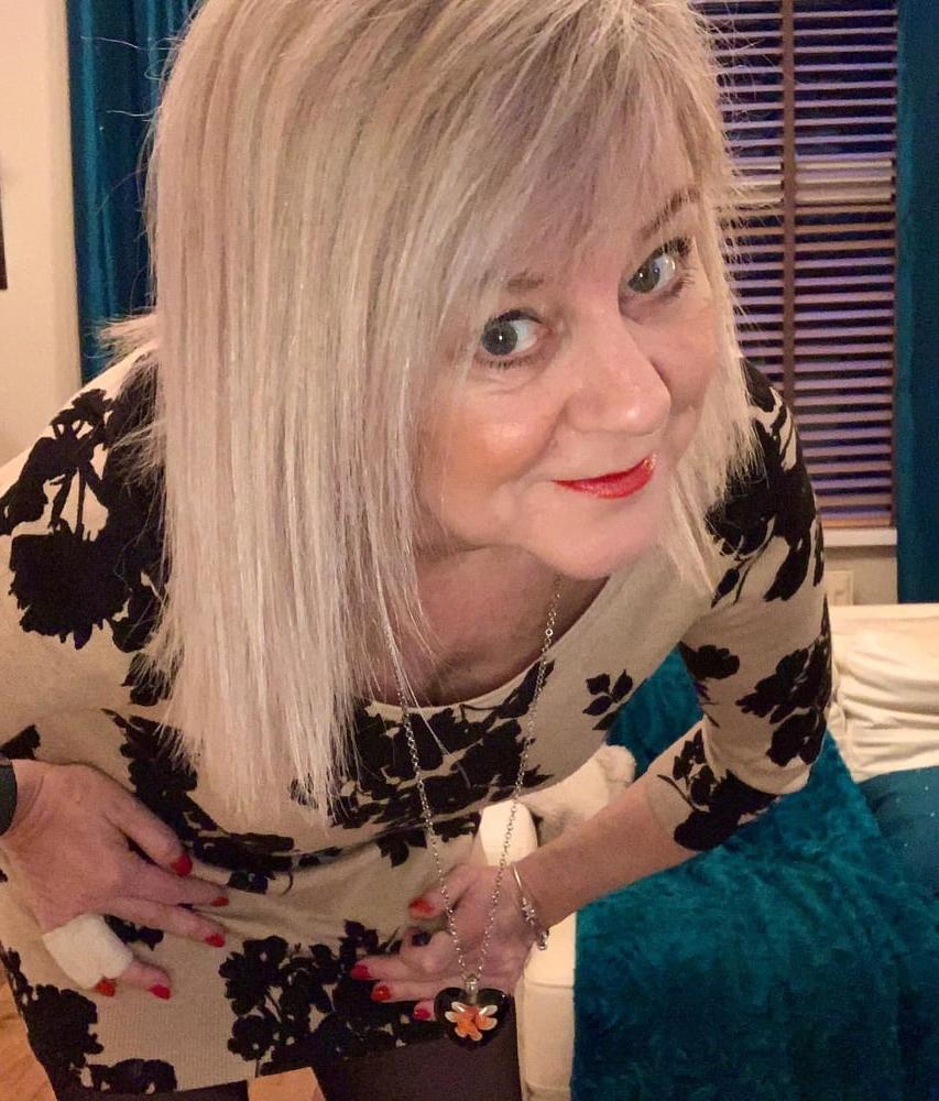 25P Amazing Milf 8