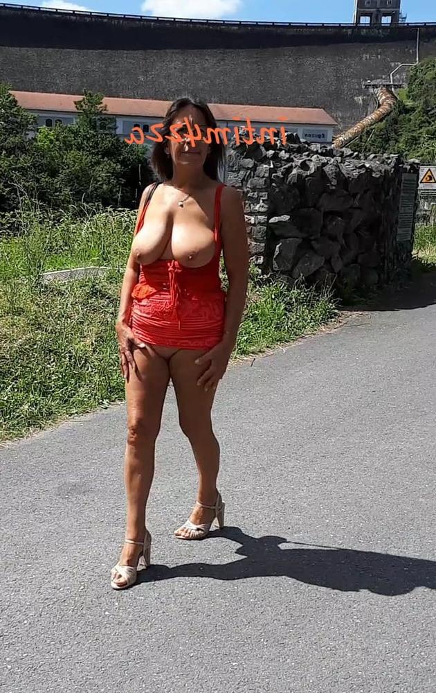 25P Noemie sexy slut
