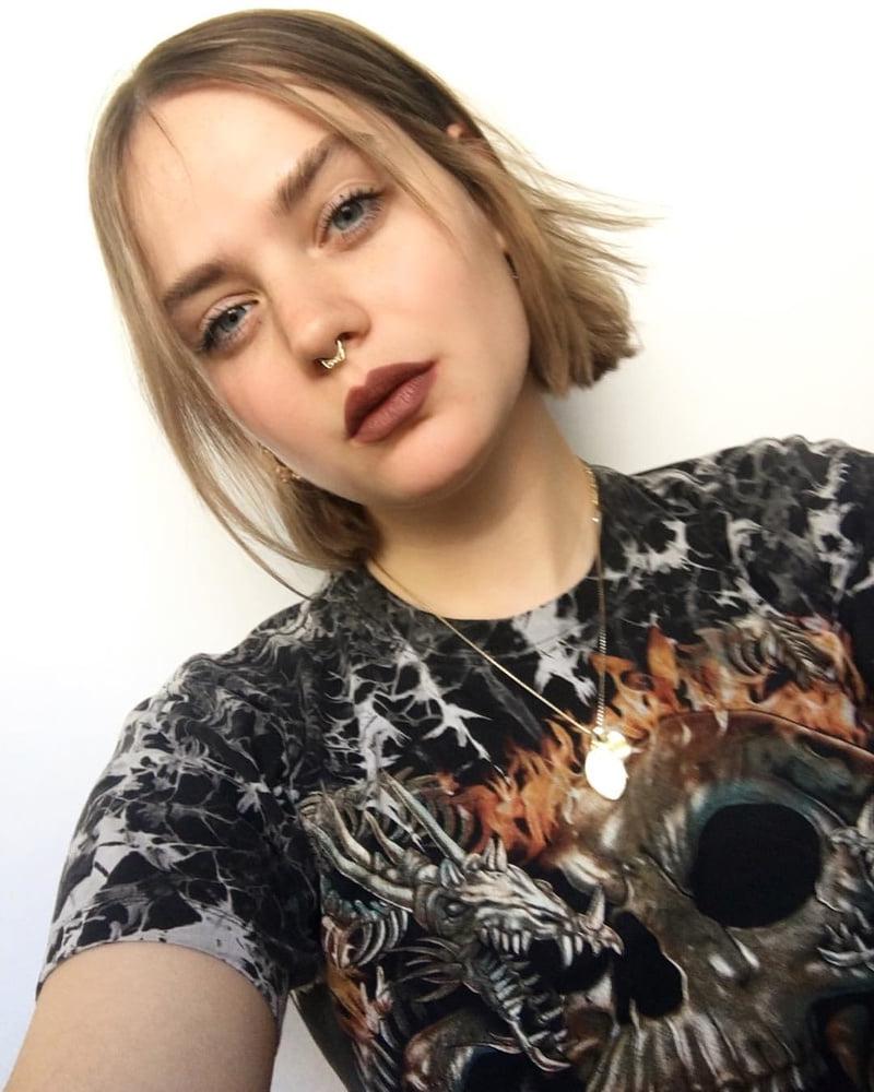 25P Hot Slut Nannah