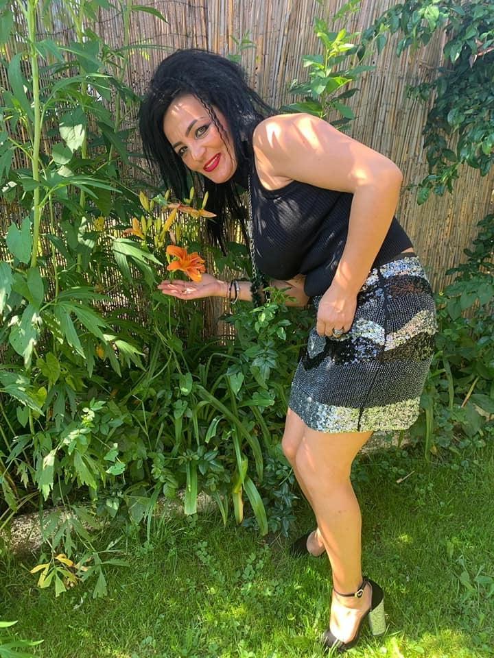 25P Milf 04