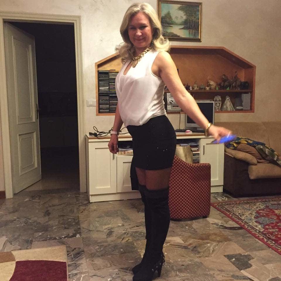 25P Milf Ingrid