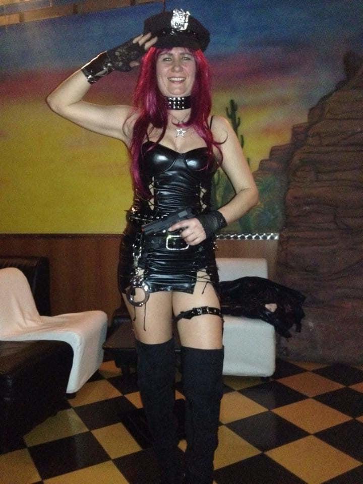 25P Milf Ingrid