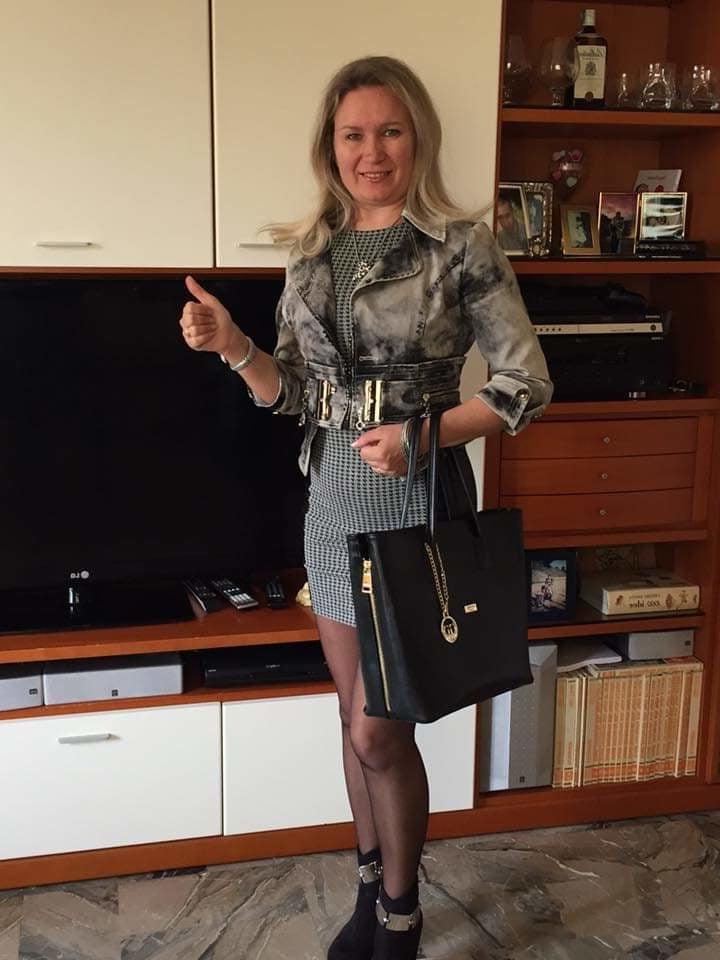 25P Milf Ingrid