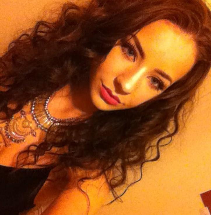 25P Amy Mellor Facebook slut