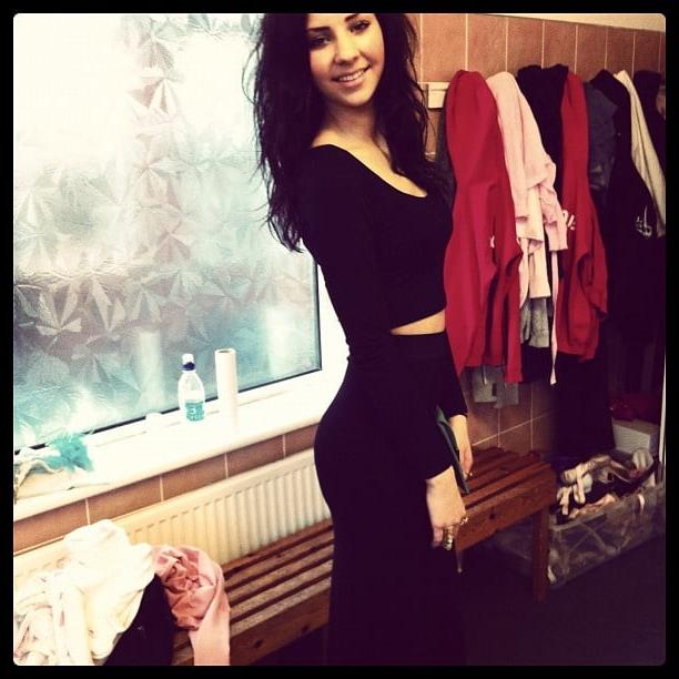 25P Amy Mellor Facebook slut