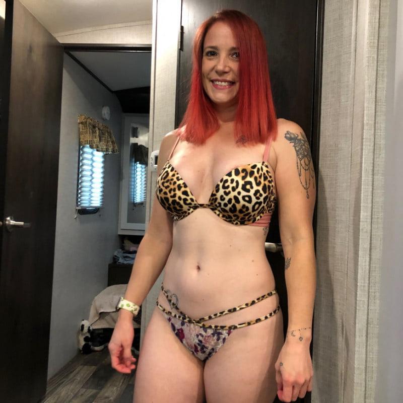 11P Redhead Milf Jane