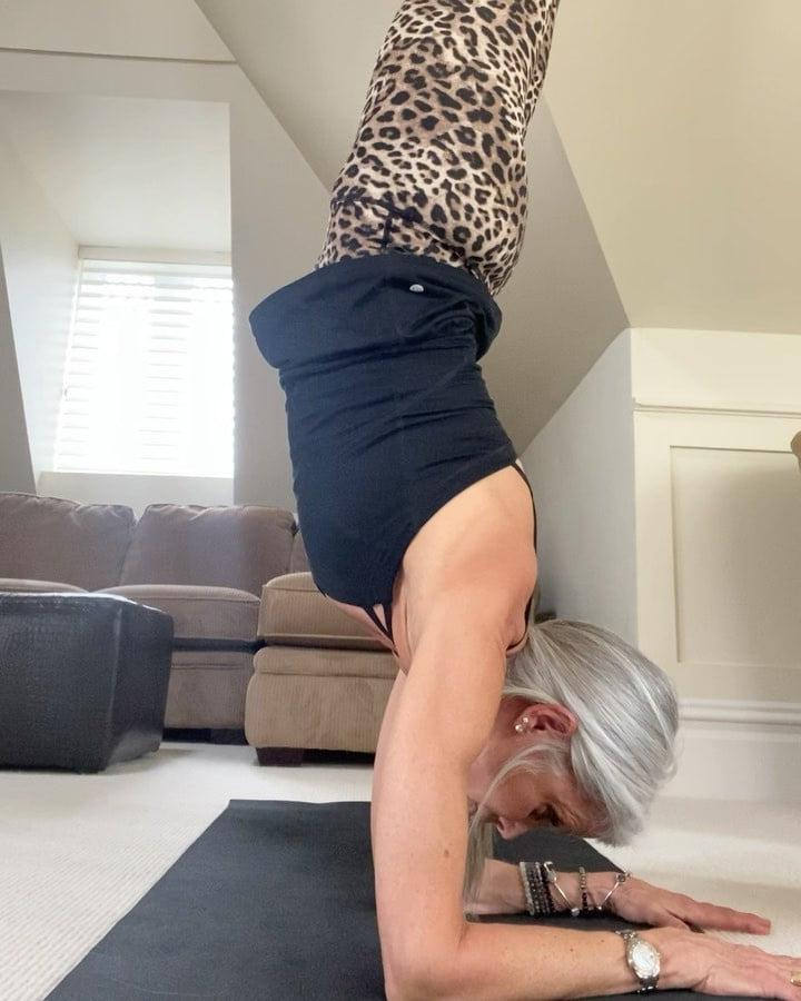25P Amazing Milf 9