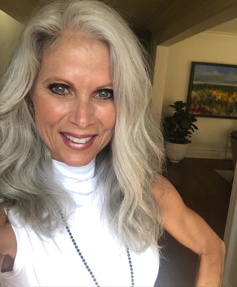 25P Amazing Milf 9
