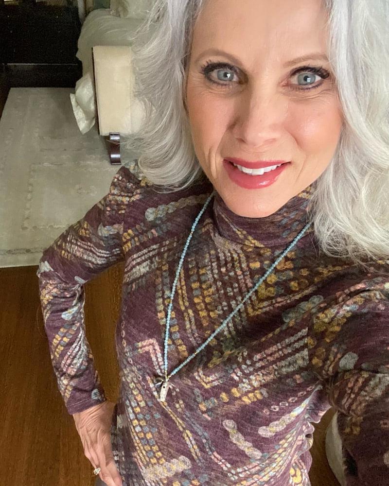 25P Amazing Milf 9