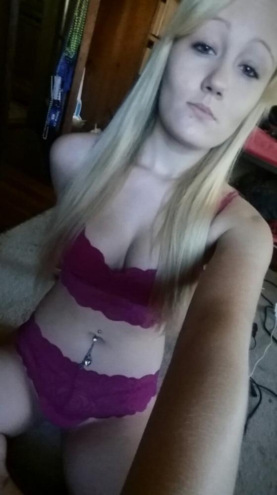 11P Exposed Slut Melanie