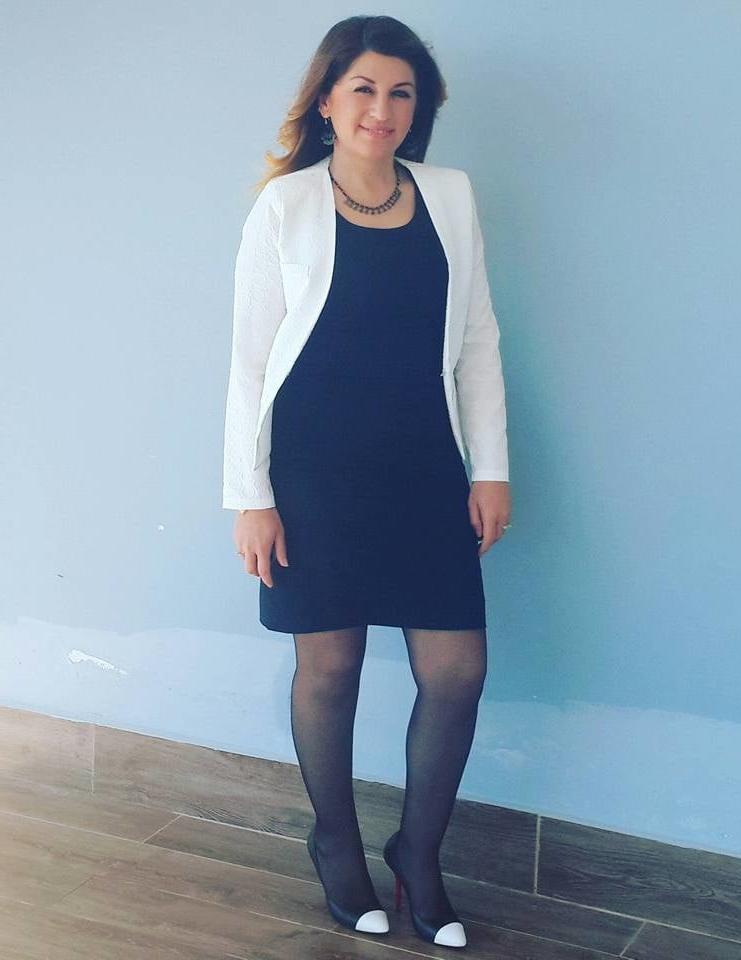 20P Turkish Sexy Mom MILF Gamze