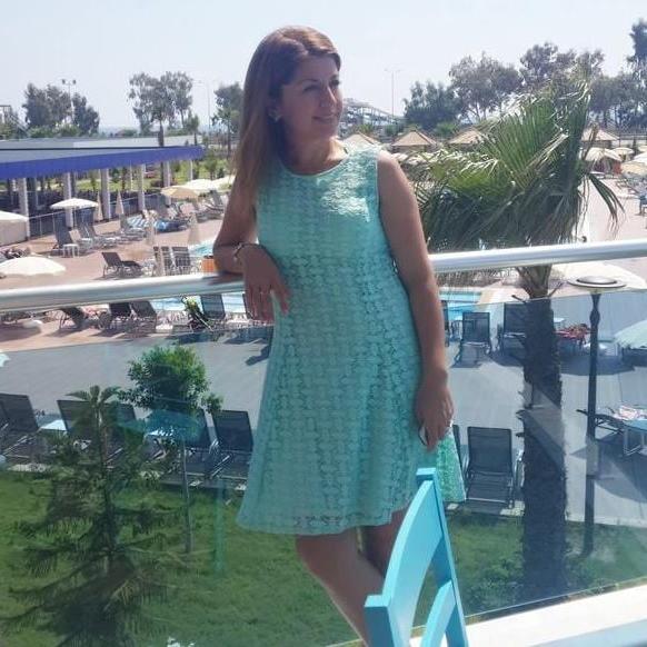 20P Turkish Sexy Mom MILF Gamze