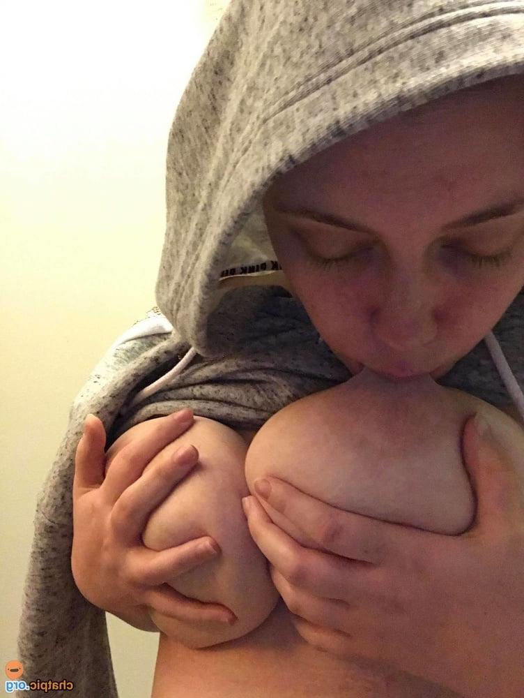 25P exposed amateur slut