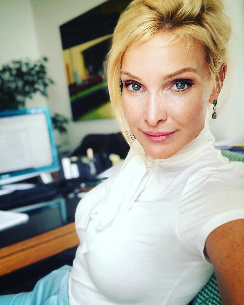 25P Amazing Milf 5