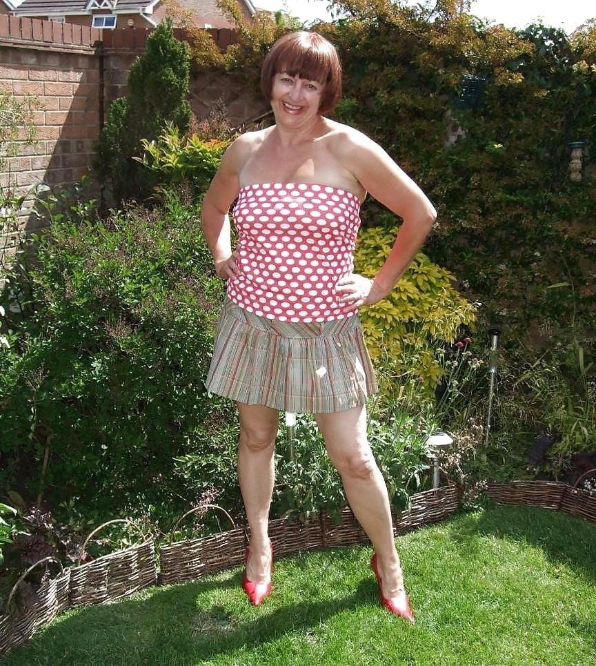 25P Nice uk milf