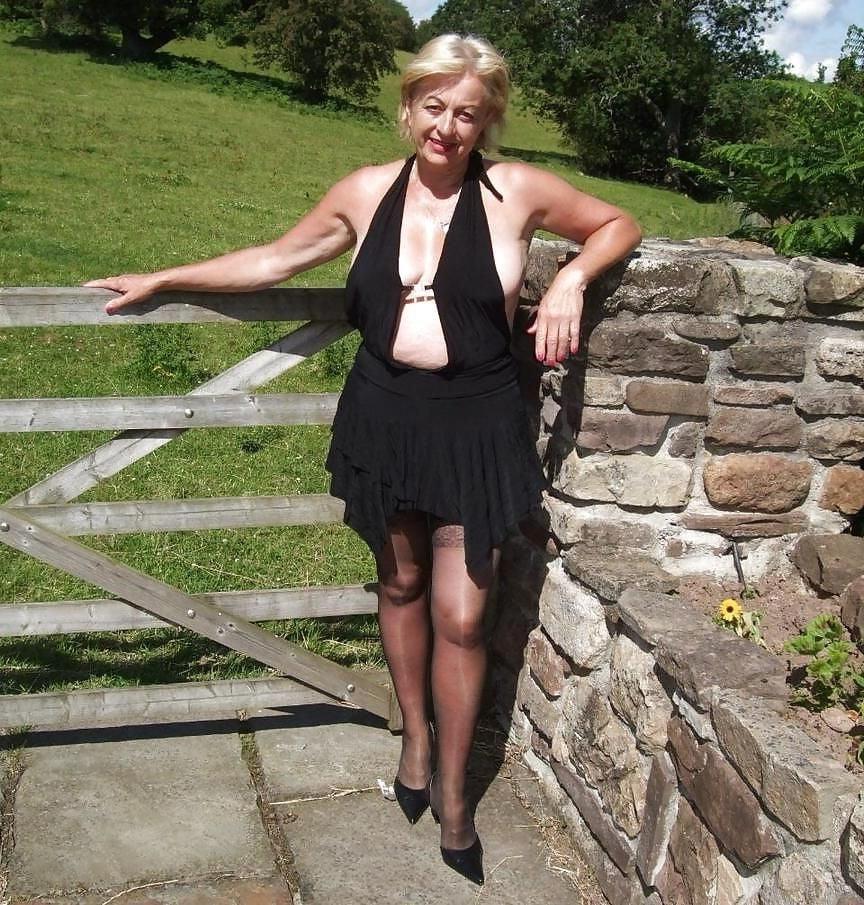 25P Nice uk milf