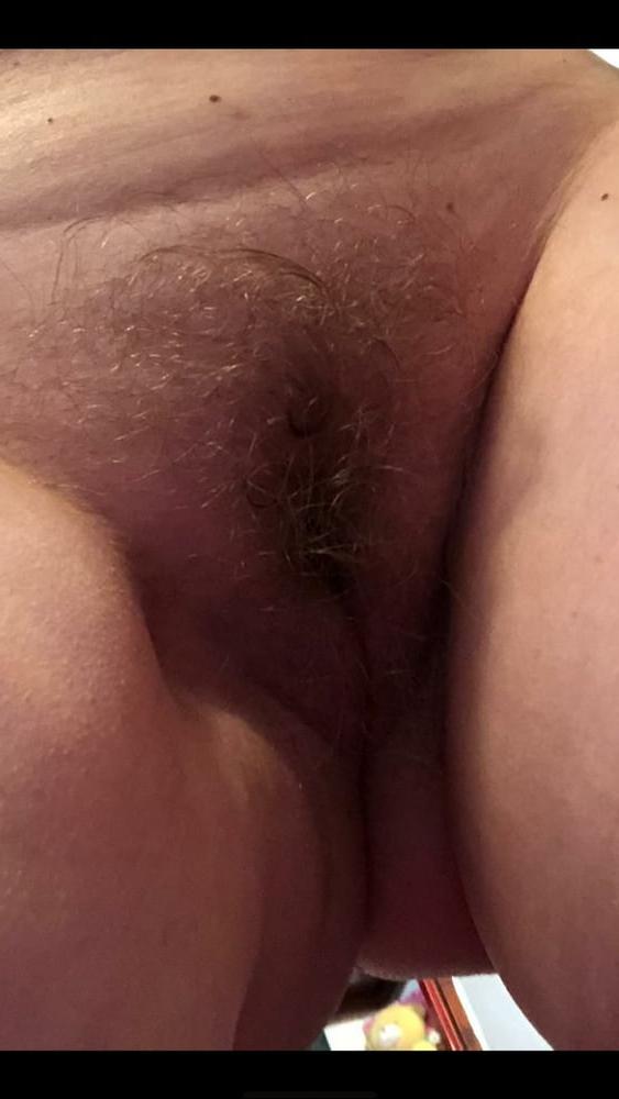 9P Milf wife naked